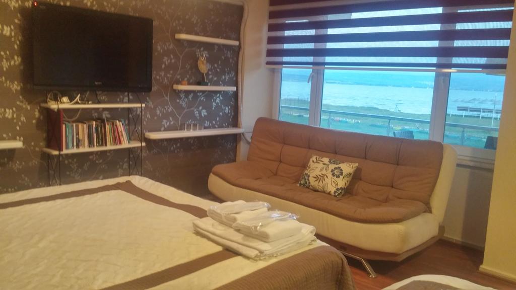 Flora Hotel Burhanli ภายนอก รูปภาพ